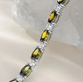 1.5ct Moissanite Olive Green Bracelet 925 Silver vintage clip enclosure - winterGreenbeatynzshop